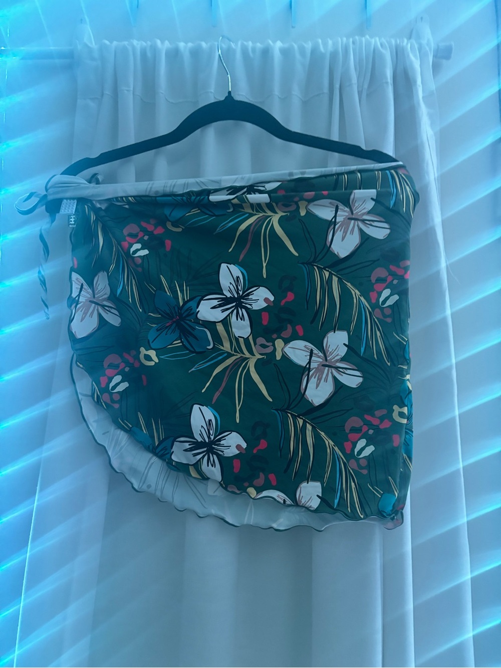 Coiba Floral Bikini Bottom in Blue & White Like New